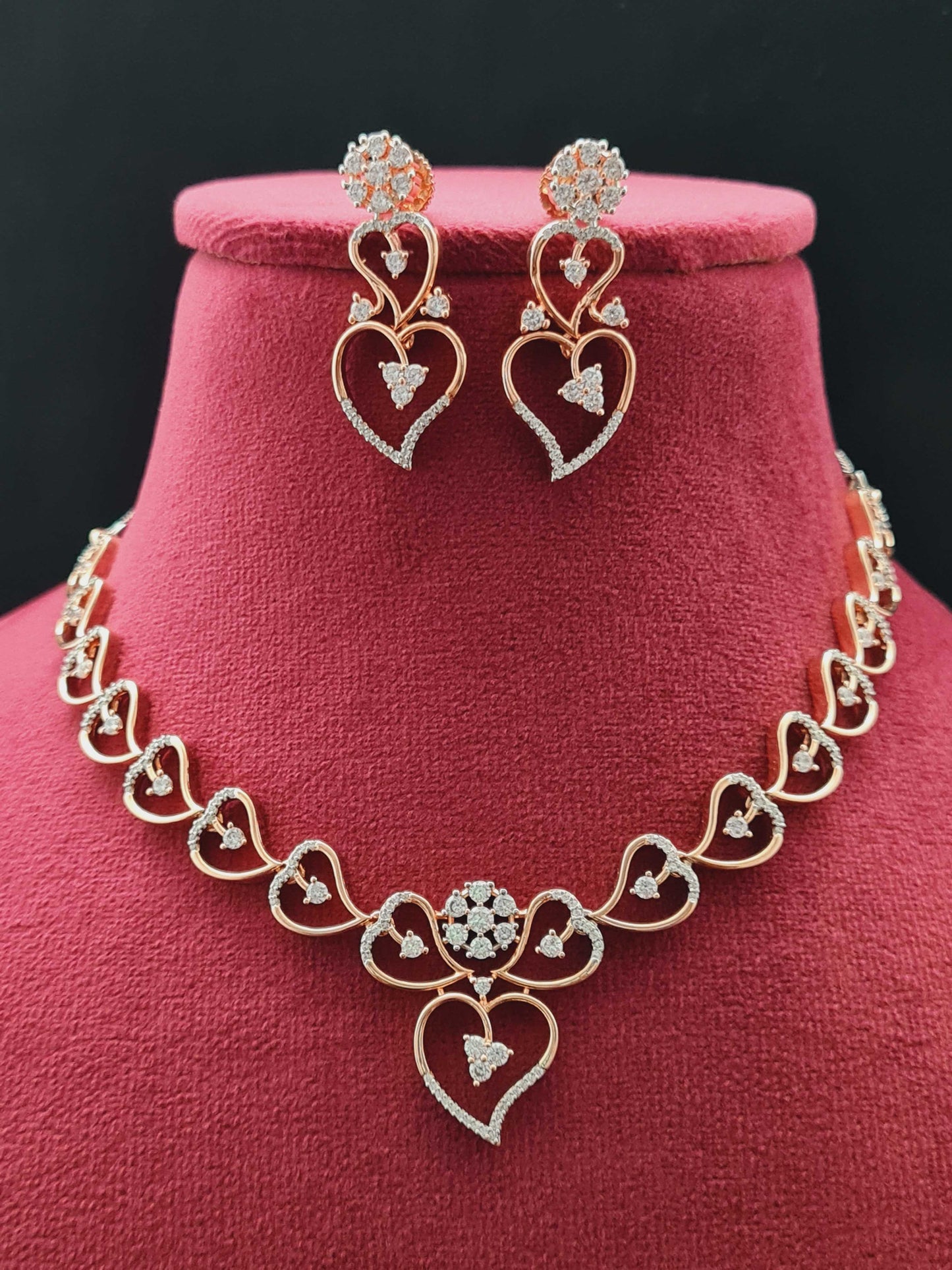 HEART SHAPE FANCY AD NECKLACE