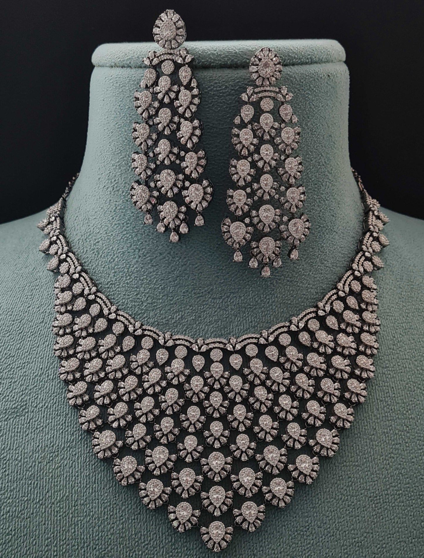 DESIGNER AD NECKLACE