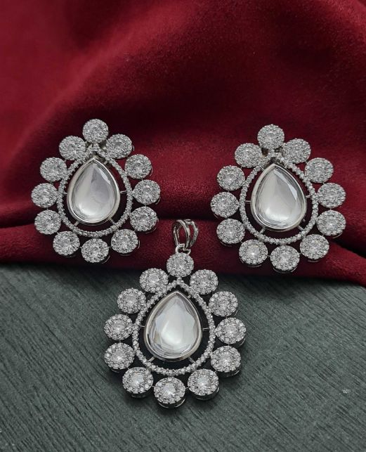 AD KUNDAN FUSION LOCKET SET