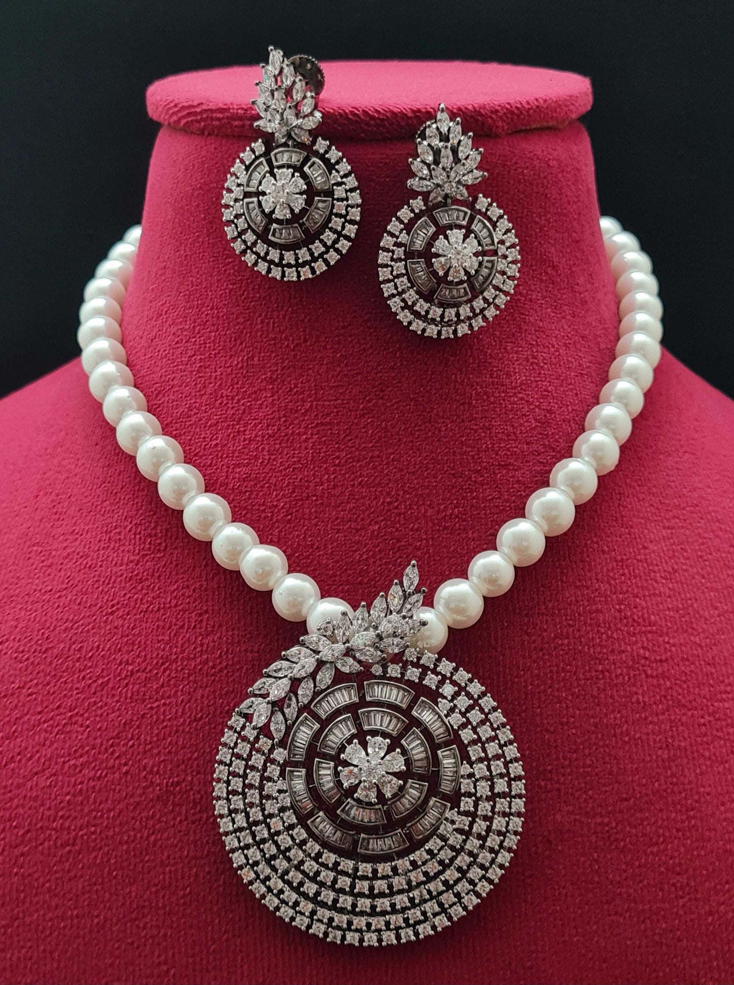 PEARL PENDANT AD MALA SET