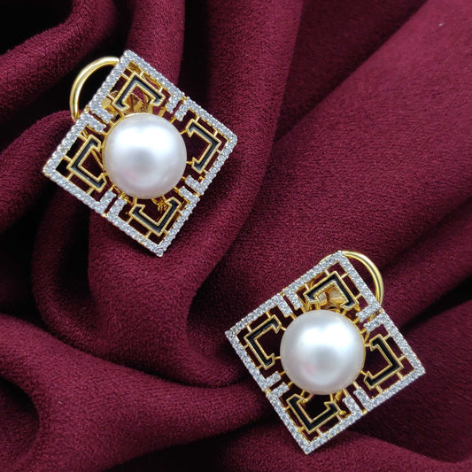 PEARL FANCY AD STUDS