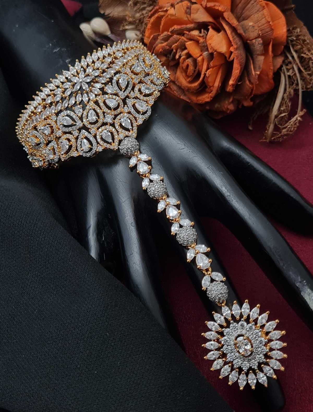 HATH PANJA (RING ATTACHED WITH BRACELET)