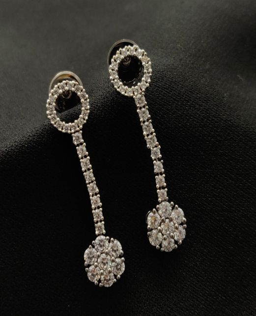 DELICATE AD EARRINGS