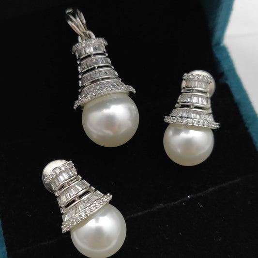 PEARL FANCY AD LOCKET SET