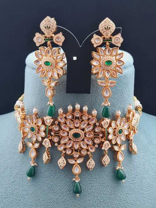 GLAMOROUS KUNDAN CHOKER