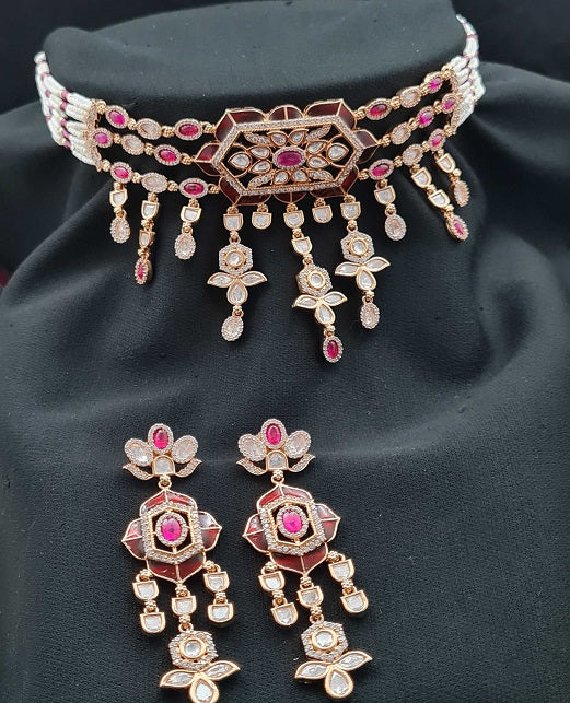 TWINKLING KUNDAN CHOKER