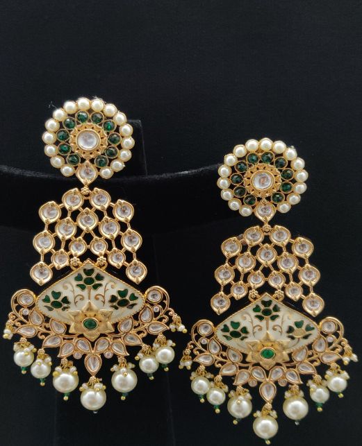 ELEGANT KUNDAN EARRINGS