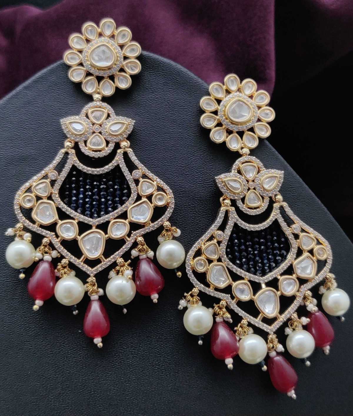 DANGLING KUNDAN EARRINGS