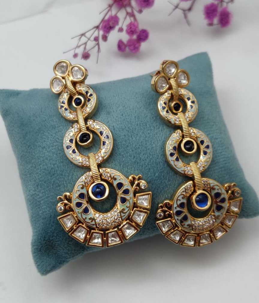 ELEGANT KUNDAN EARRINGS