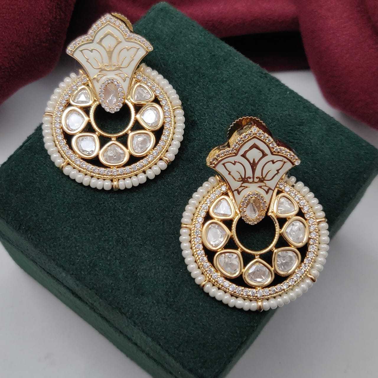 SMALL FANCY KUNDAN EARRINGS