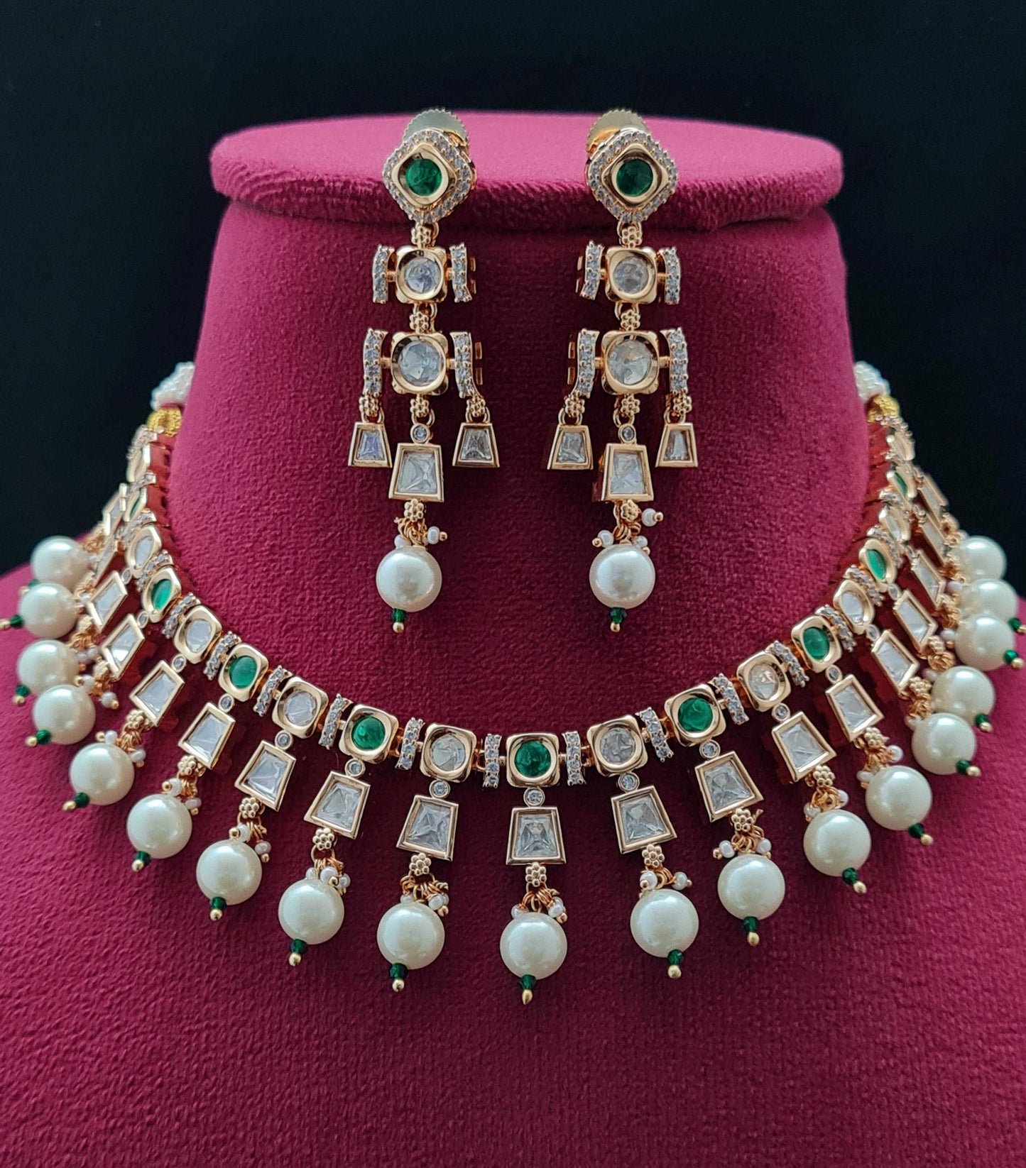 PEARL ELEGANT KUNDAN NECKLACE