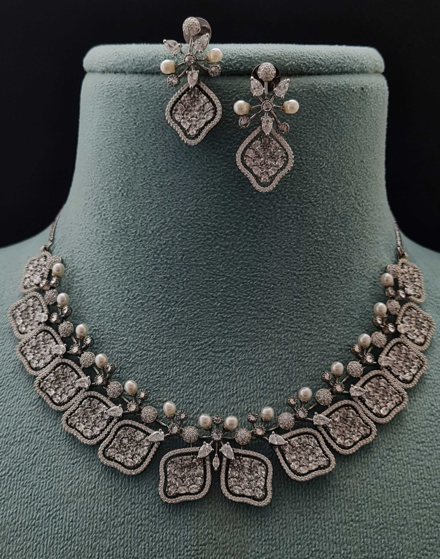 ELEGANT CZ NECKLACE