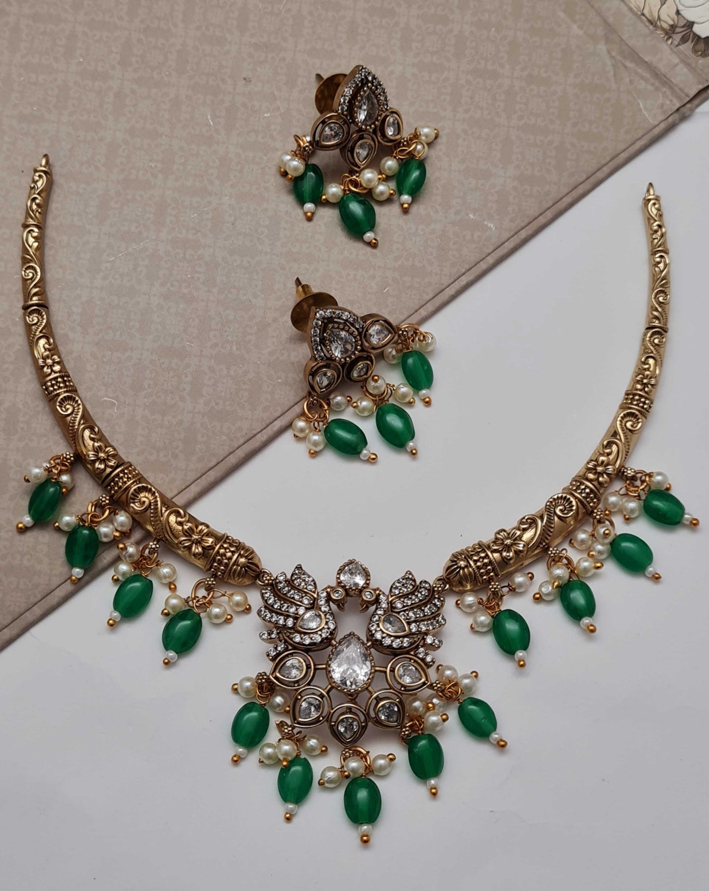 HASLI KUNDAN NECKLACE