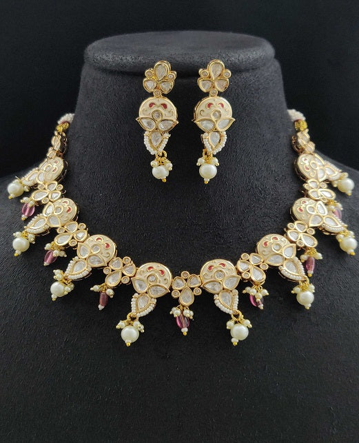 ELEGANCE KUNDAN NECKLACE