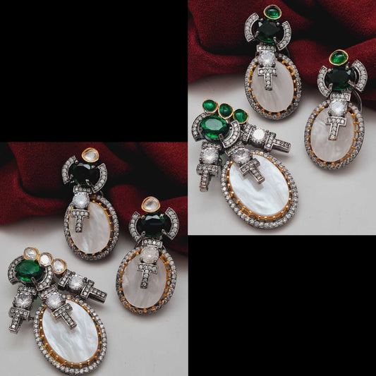 ELEGANT AD LOCKET SET