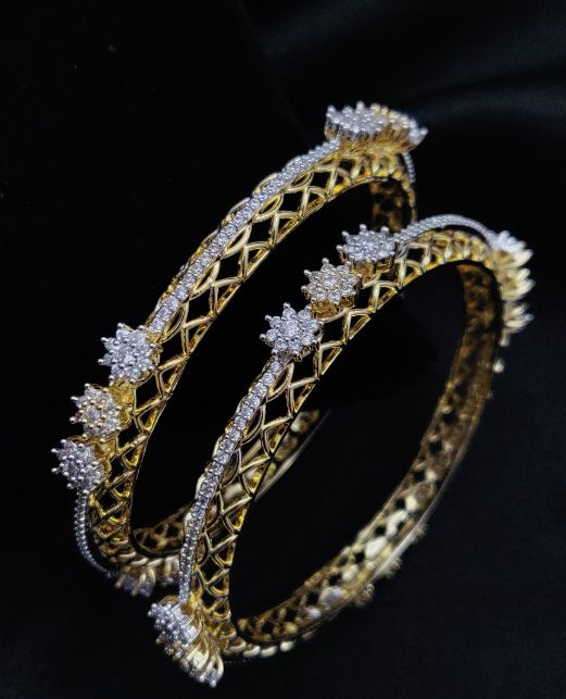 STUNNING AD 2PC BANGLES