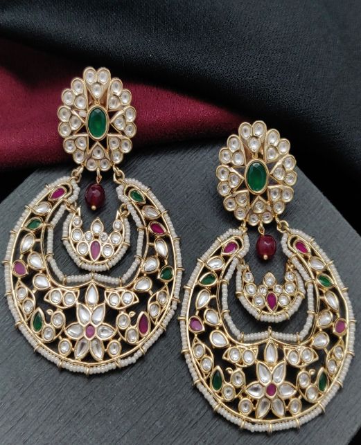 ELEGANT KUNDAN EARRINGS