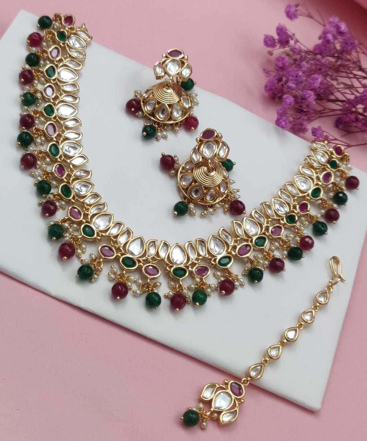 GLORIOUS KUNDAN NECKLACE