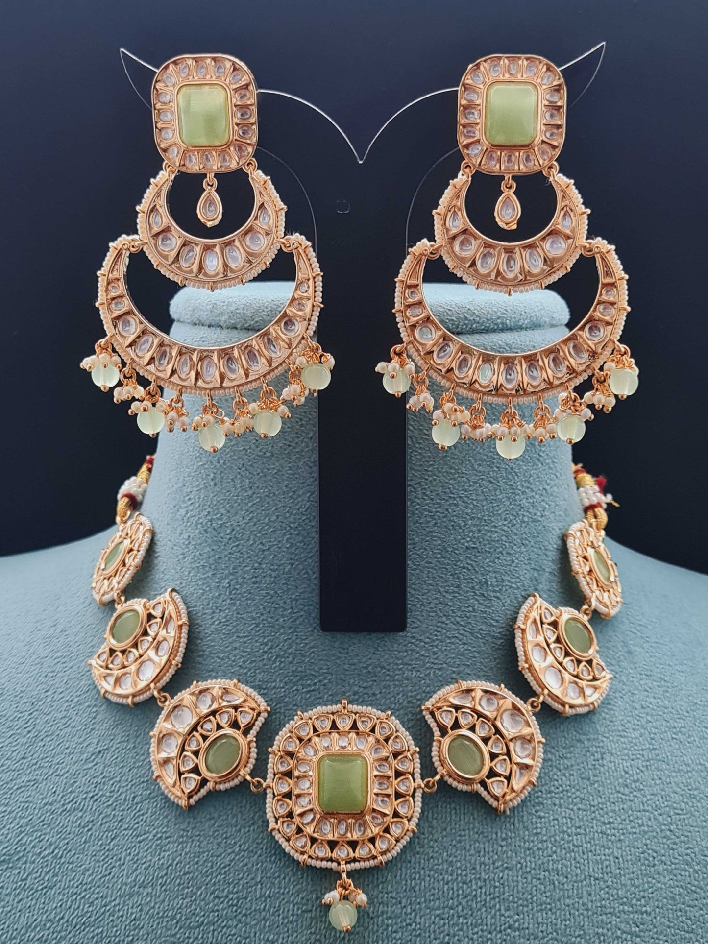 CLASSIC KUNDAN NECKLACE