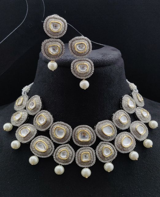 CLASSIC KUNDAN NECKLACE