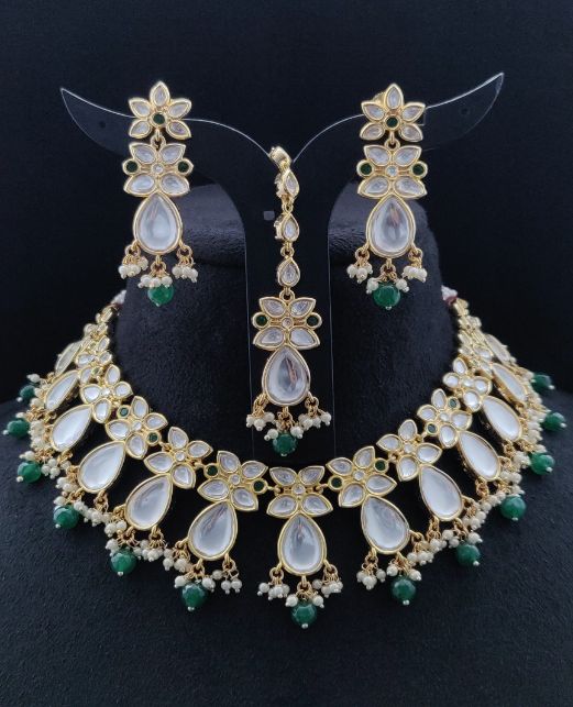 FANCY KUNDAN NECKLACE