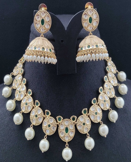 CLASSIC PEARL KUNDAN NECKLACE