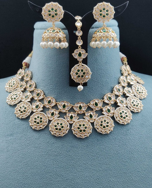 GLAMOROUS KUNDAN NECKLACE