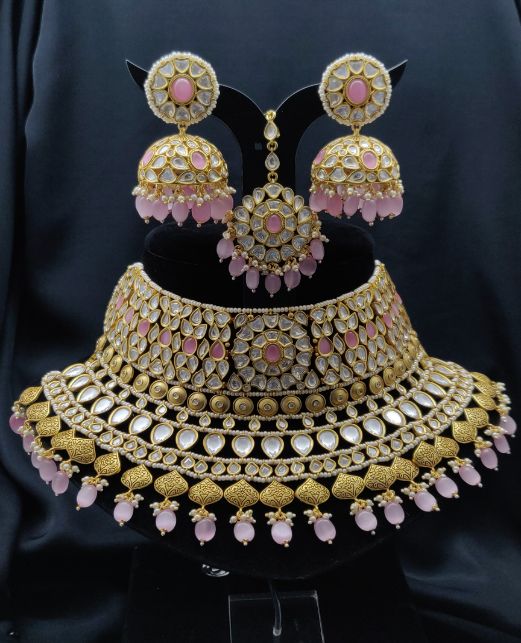 ELEGANCE KUNDAN CHOKER