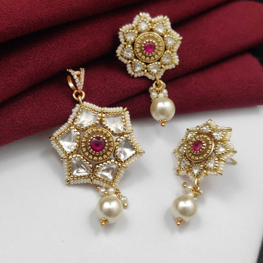 PEARL FANCY KUNDAN LOCKET SET