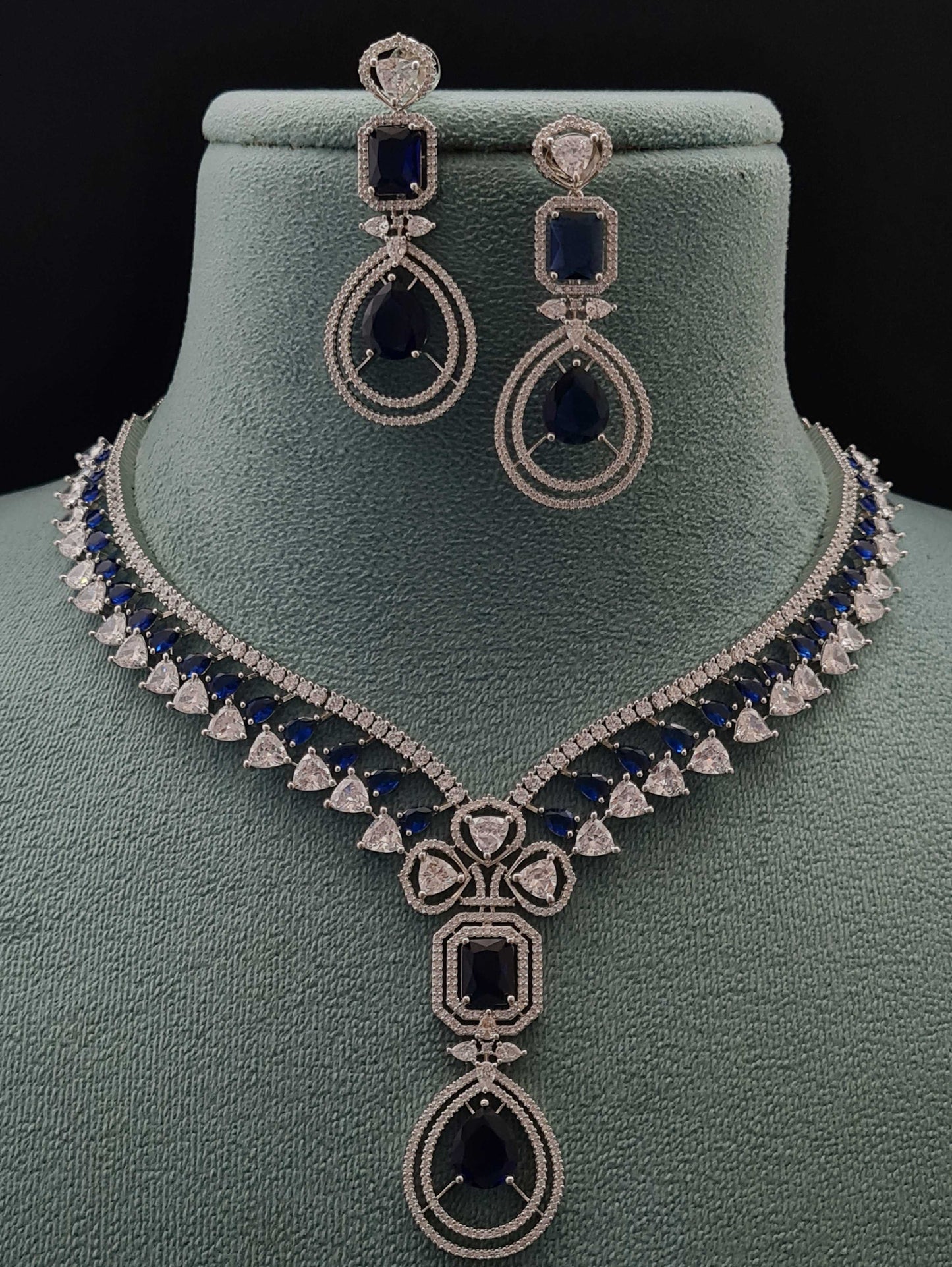 ELEGANT CZ NECKLACE