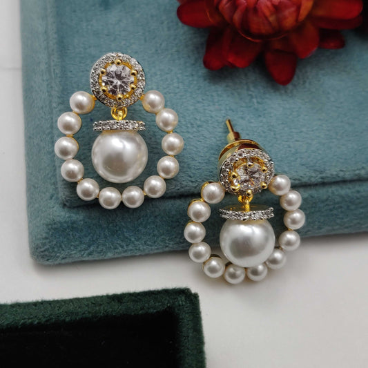 PEARL TRENDY AD EARRINGS