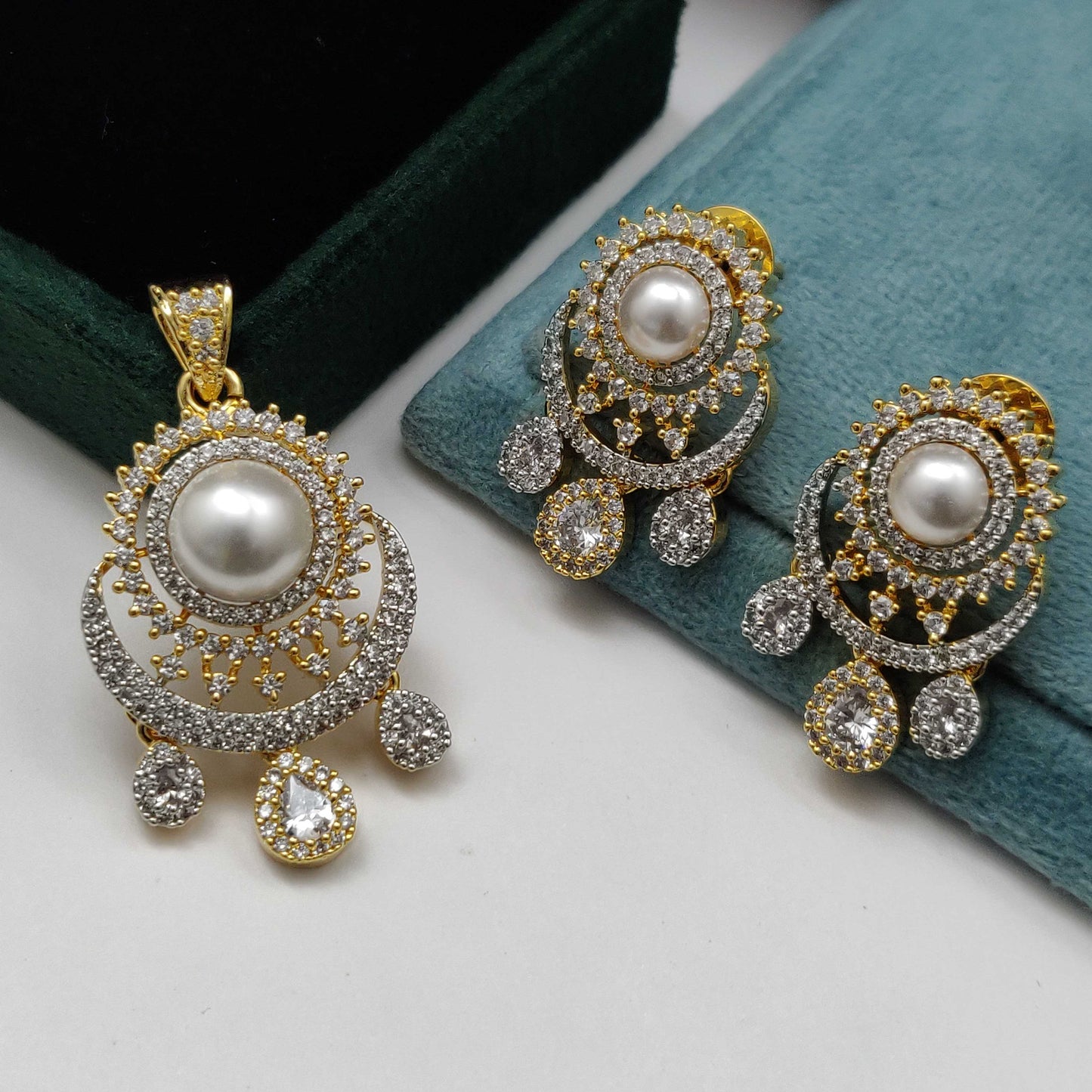 PEARL CLASSIC AD LOCKET SET