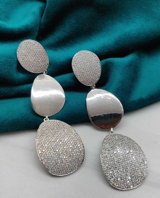 MICRO SETTING DANGLER AD EARRINGS