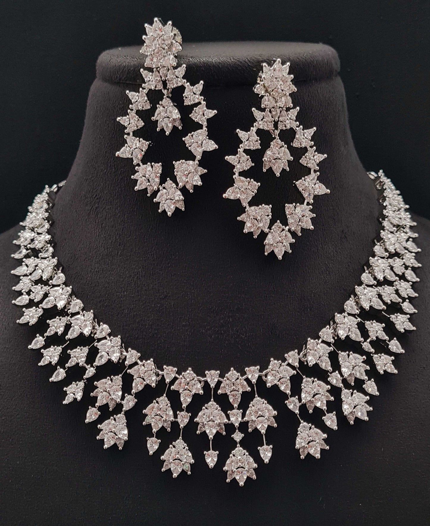 ELEGANT CZ NECKLACE