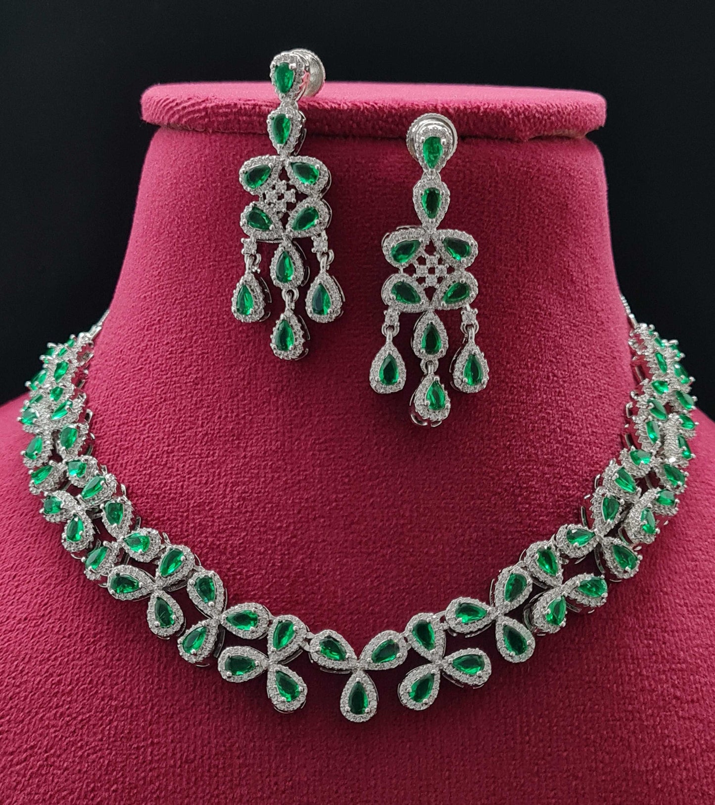 ELEGANT CZ NECKLACE