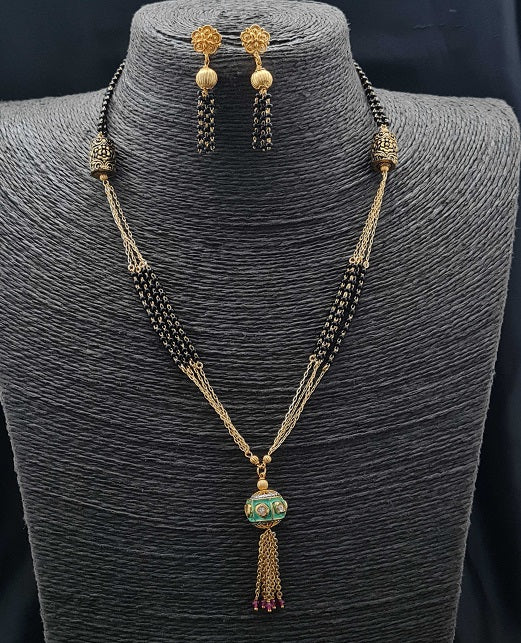 FANCY ANTIQUE MALA PENDENT SET