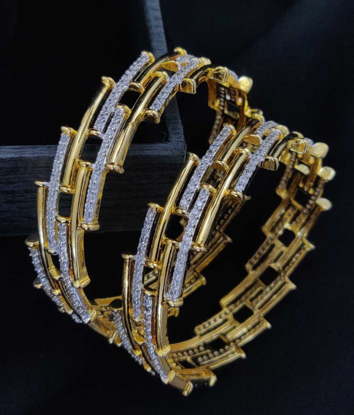 DESIGNER AD 2PC BANGLES