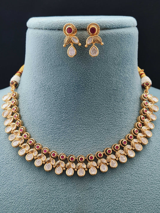 CLASSIC KUNDAN NECKLACE